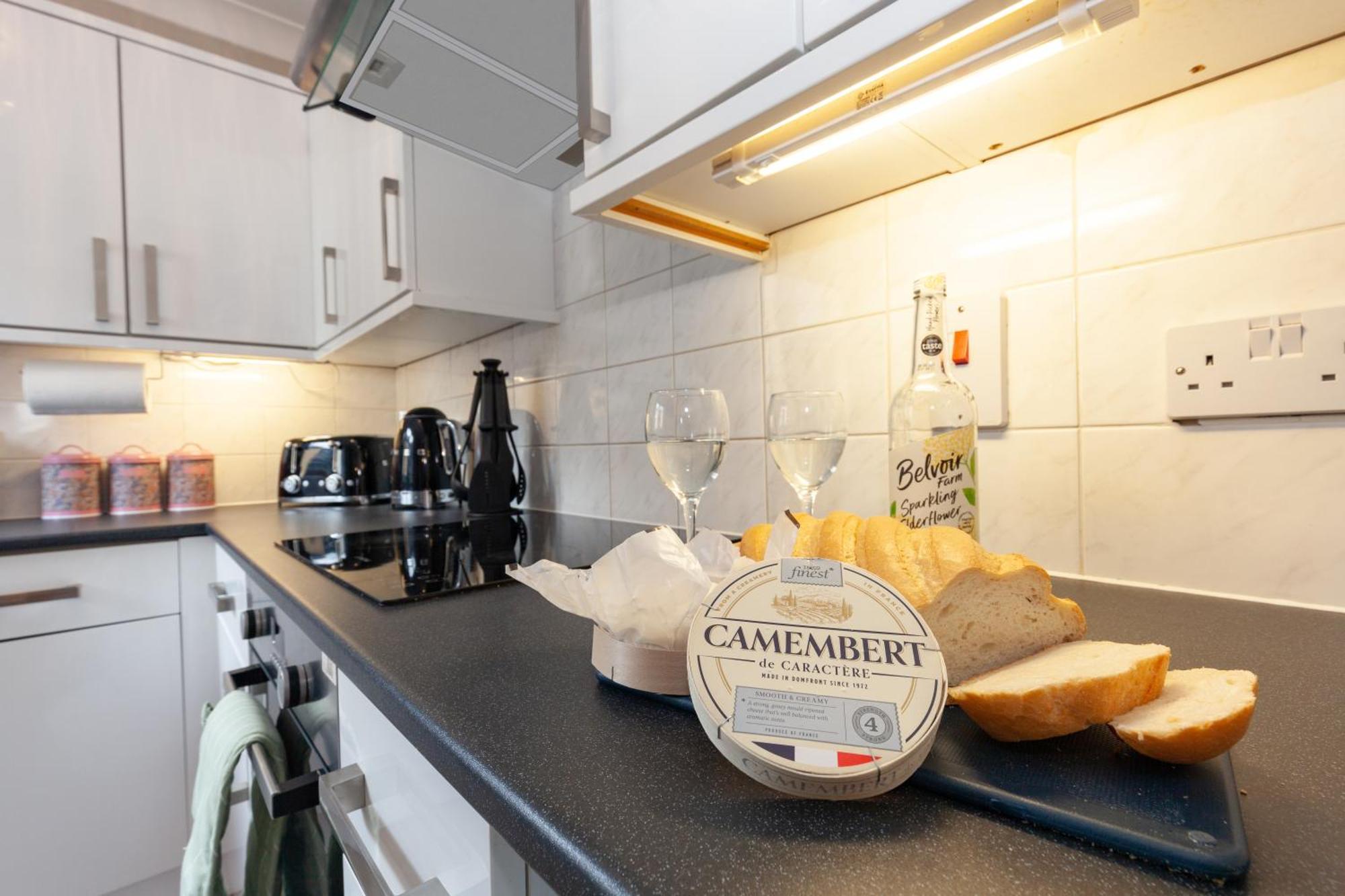 A Gem Nestled In The Heart Of Oxford With Parking! Apartment Exterior foto
